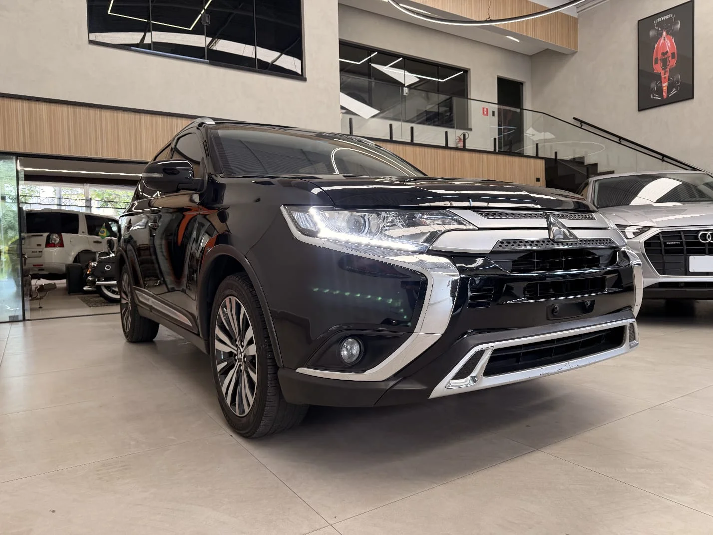 Mitsubishi Outlander 2.0 HPE